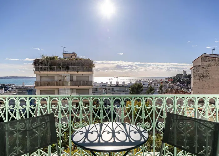 20 Lacroix - Cozy 2-bedroom With Balcony And Sea View Lägenhet